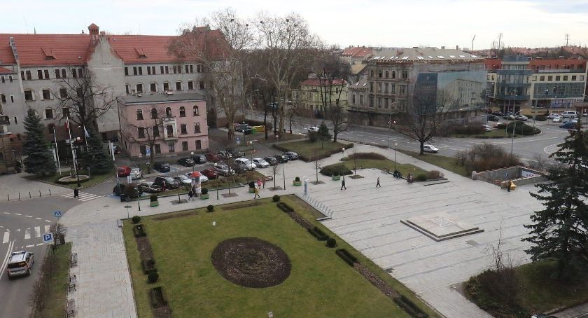 4190,50 zł – tyle zarabiają średnio legniczanie. Ranking zamożności miast
