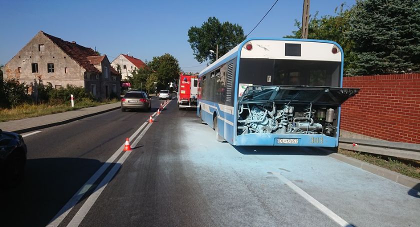 Spłonął autobus MPK w Spalonej. Pożar ugasiła jego kierowczyni 