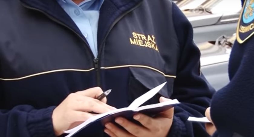 Wiemy, ile mandatów i na jaką kwotę wystawiła straż miejska 