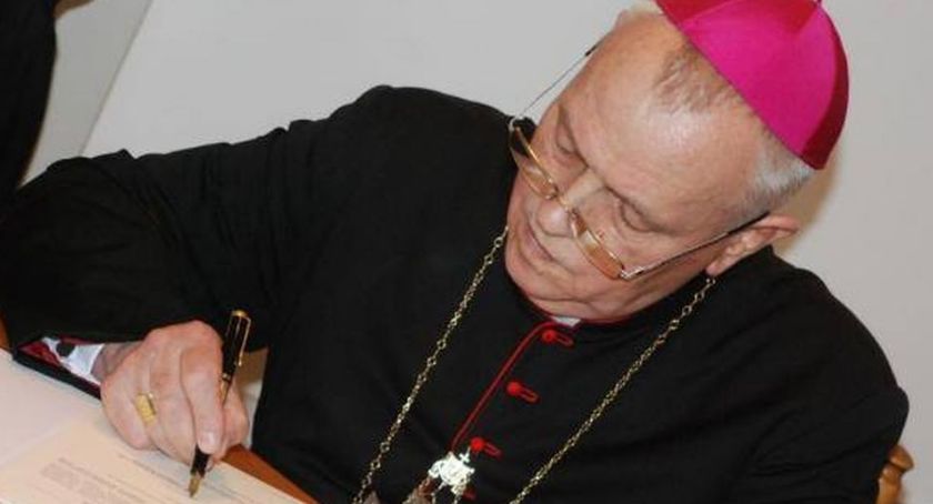 Biskup udzielił dyspensy, by nie zepsuć wiernym długiego weekendu