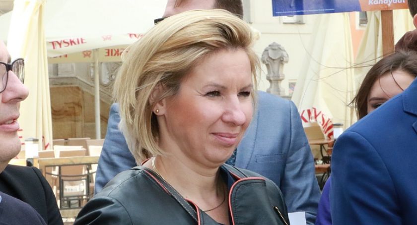 OFICJALNIE: Elżbieta Stępień wspólną kandydatką opozycji do Senatu