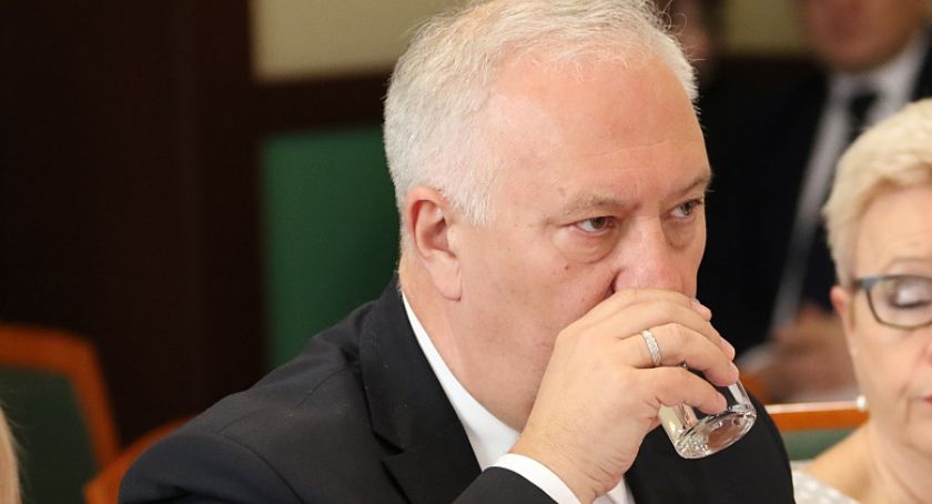 Z powodu pogody prezydent skraca czas pracy miejskich urzędników