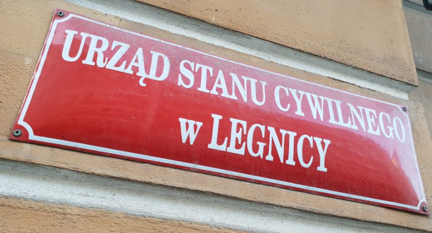 USC podaje statystyki dot. ślubów. Letnie miesiące to „ślubne żniwa”
