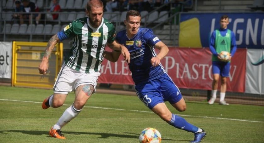 Miedź rozpoczęła od 0:2, ale zdołała uratować remis z beniaminkiem