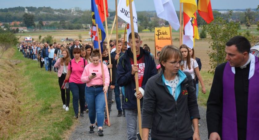 Pielgrzymi zebrali w ponad 27 tys. zł. Pieniądze trafią do chorych dzieci