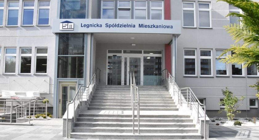 Od 1 października nowe godziny otwarcia kas w siedzibie LSM