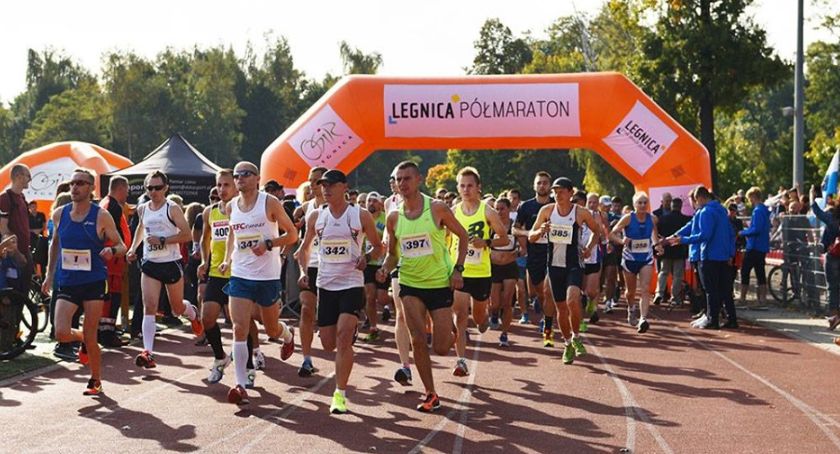Półmaraton i legnicka dziesiątka czyli niedzielne święto biegania