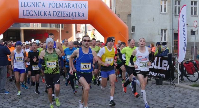 Kto najlepszy w legnickim półmaratonie i „Dziesiątce” [ZDJĘCIA]