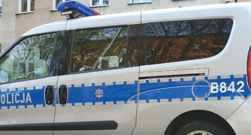 Agresja w szkole. Klasa pustoszeje, sprawą zajmują się policja, ratusz i sąd