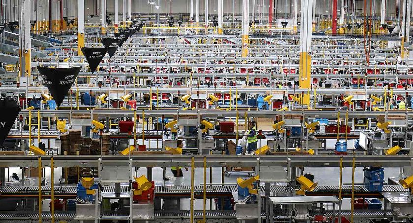 Przed świętami 4,5 tysięcy sezonowych miejsc pracy w Amazonie