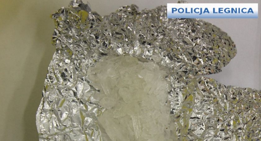Nocna wycieczka samochodowa po metamfetamine ulicami Legnicy 