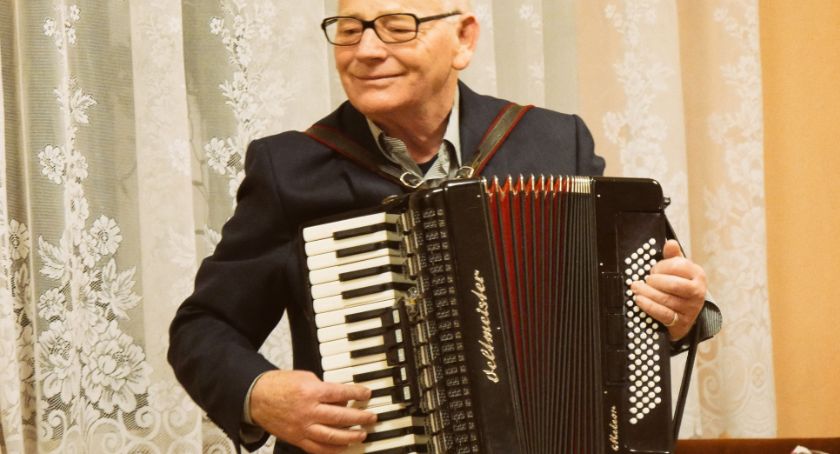 Wystawa harmonii i akordeonów z kolekcji Jana Plewczyńskiego 