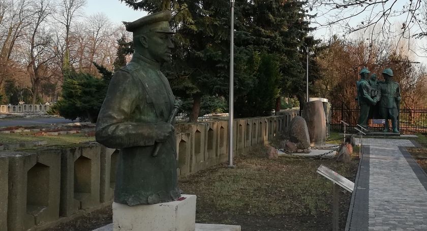Marszałek Konstanty Rokossowski wrócił po latach do Legnicy [ZDJĘCIA]