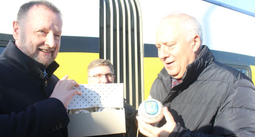 Po 15 latach pojedziemy pociągiem z Legnicy do Głogowa [ZDJĘCIA]