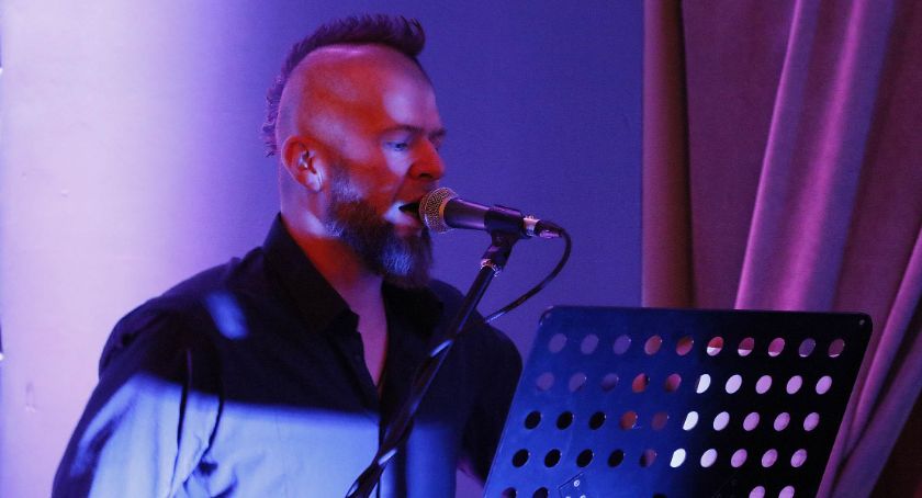 Muzyk „Raz, Dwa ,Trzy” i Rachoń ponownie zagrali w Modjeskiej [ZDJĘCIA]