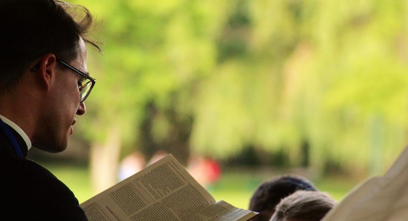 Biskup Kiernikowski wydał zarządzenie ws. opodatkowania księży