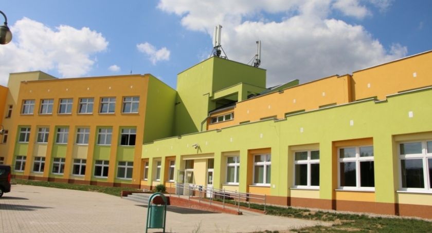 Legnica dostała unijne pieniądze na ocieplenie szkoły na Piekarach