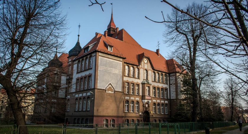 Które legnickie liceum i technikum najlepsze? - nowy ranking „Perspektyw”