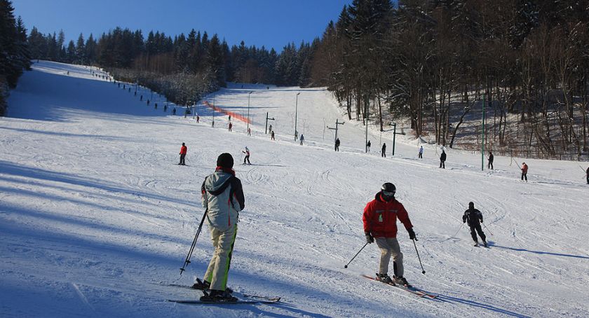Superstacja Czarnów i jej śnieg czekają na narciarzy