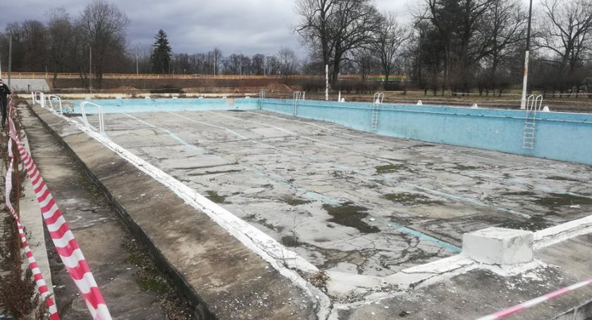 Przy ul. Stromej ruszyła budowa letniego parku wodnego „Aquafun”