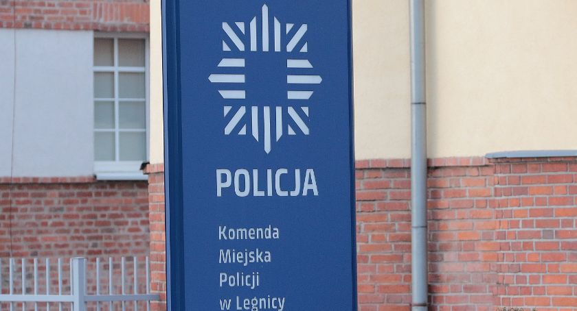 Trafił na dziesięć miesięcy do więzienia za znieważenie policjantów