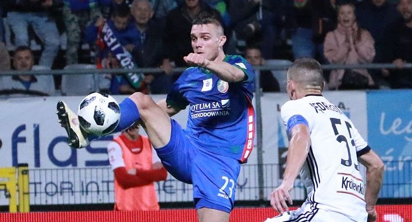 Liga przegrywa z koronawirusem. Mecze Miedzi ze Stalą i Legią bez kibiców
