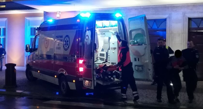Pogotowie Ratunkowe odbierało pijanego pasażera z dworca PKP
