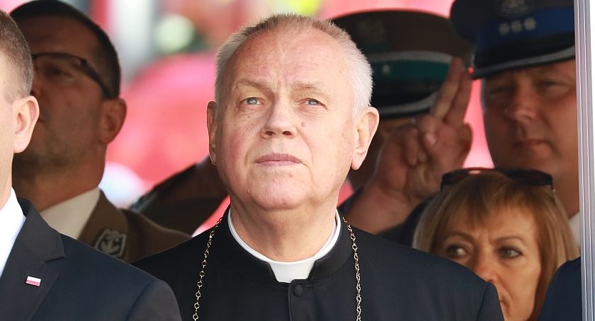 Biskup legnicki wydał zarządzenie. Mowa w nim m.in. o pogrzebach