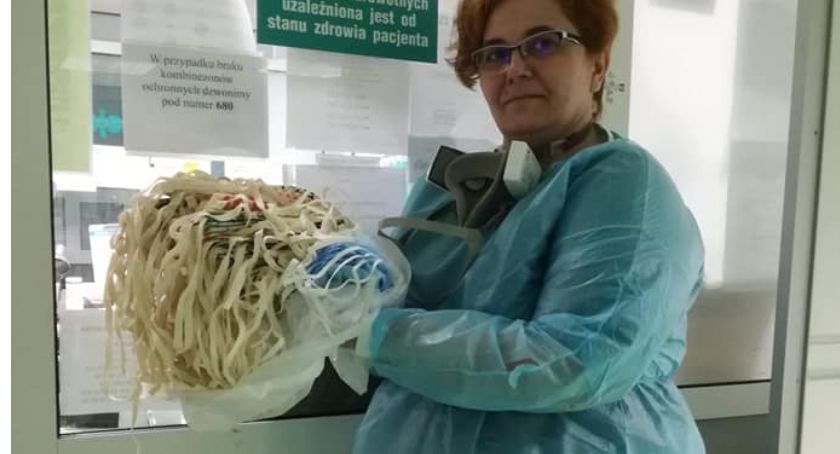 Uszyły już 1500 maseczek dla szpitala i SOR, a praca wre dalej. Brawo! 