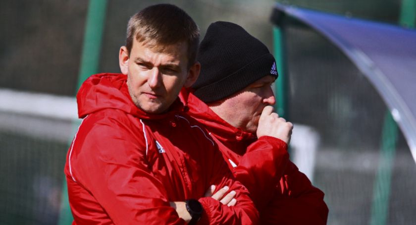 Jak piłkarze Miedzi Legnica pracują w domach nad formą fizyczną 
