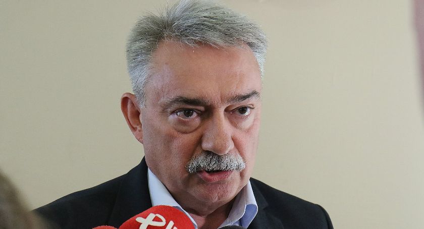 Koronawirus. MPK apeluje o ograniczenie podróżowania autobusami