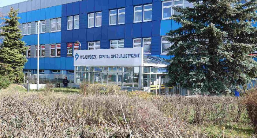 Koronawirus. 64 pracowników szpitala zostało poddanych do wtorku izolacji  
