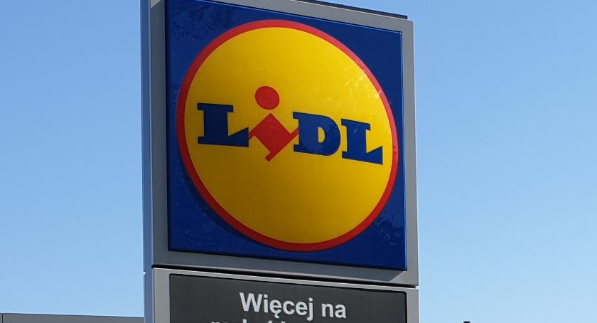Biedronki otwarte przez prawie całą dobę. Jeden Lidl w Legnicy również