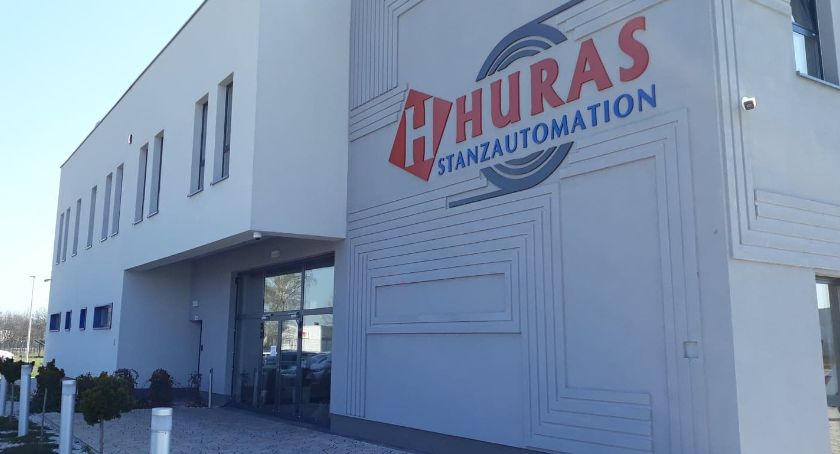 Firma Huras wspiera w walce z koronawirusem szpital i pogotowie