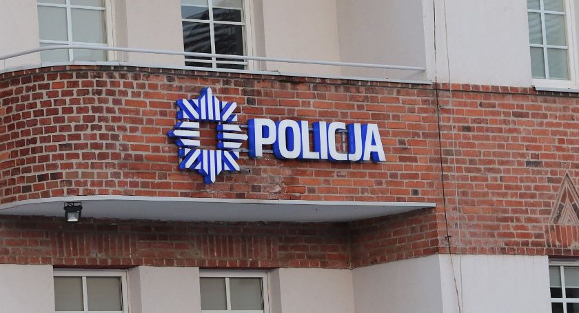45-latka oddała oszustom 20 tys. zł. Myślała, że pomaga w policyjnej akcji