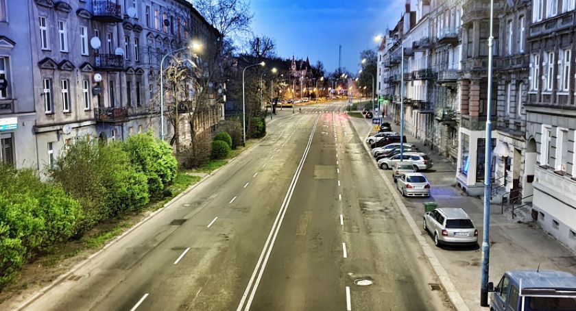 Radny pisze do prezydenta ws. Piastowskiej. Proponuje dwa pasy ruchu