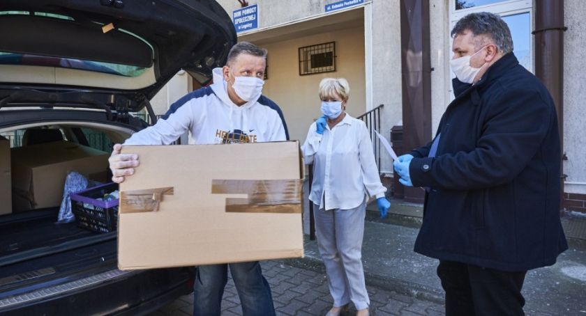 Kolejne dostawy sprzętu ochronnego dla legnickiego szpitala i ośrodków pomocy