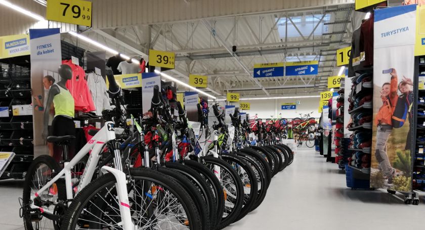 Legnicki Decathlon zaprasza klientów i wprowadza nowe standardy  