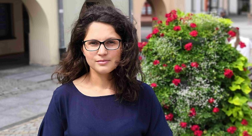Partia Razem apeluje o ograniczenie koszenia trawników w Legnicy