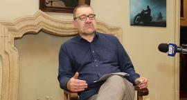 Dyrektorzy polskich teatrów piszą do zarządu województwa ws. Jacka Głomba