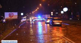 Wypadek w Legnicy. Kierowca potrącił dziewczynkę, po czym uciekł i podpalił samochód! 