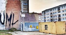 Wstydliwa dziura w centrum Legnicy – deweloper rusza z budową kamienicy?