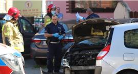 Wypadek na skrzyżowaniu ul. Hutników i Lotniczej w Legnicy. Auto wpadło do restauracji [FOTO/FILM]