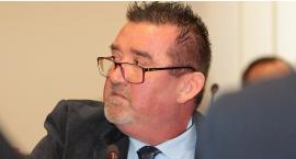 Radny Marek Filipek odleciał. Każe legniczanom zrzucać się na ulice i chodniki!