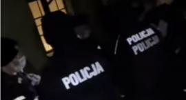 Aktywiści Dolnośląskiego Inspektoratu Ochrony Zwierząt wyprowadzeni z palmiarni przez policję [FILM]