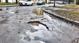Oto ulica Łowicka na Piekarach. Urzędnicy robią papiery, kierowcy klną [ZDJĘCIA] 