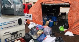 Legniczanie solidarni z Ukrainą. Spontanicznie nazbierali dary i wysłali je do Ukrainy [FOTO]