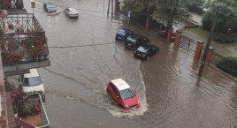 Godzinna ulewa wystarczyła. Legnickie ulice pod wodą [ZDJĘCIA INTERNAUTÓW]