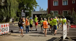 Blokowali Al. Rzeczypospolitej, wybierają się pod ratusz (FOTO)