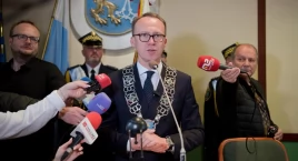 Pięć miesięcy prezydenta Macieja Kupaja. Z Tadeuszem Krzakowskim za plecami